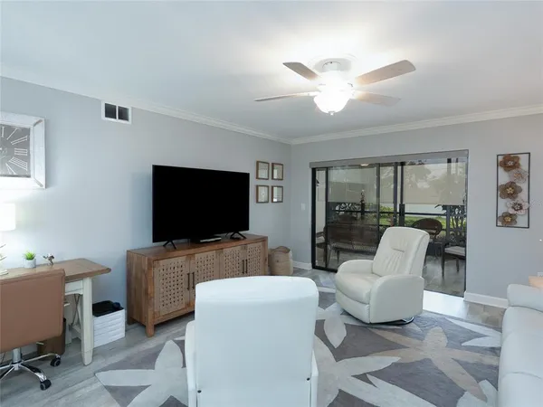 $225,000 | 5400 34th Street West, Unit 1B, Bradenton, FL 34210