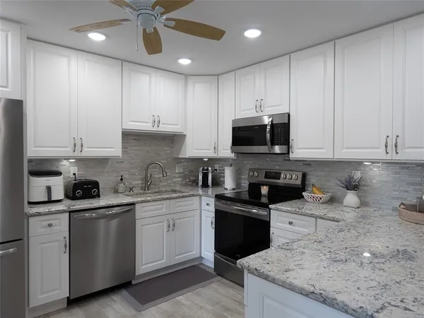 $225,000 | 5400 34th Street West, Unit 1B, Bradenton, FL 34210