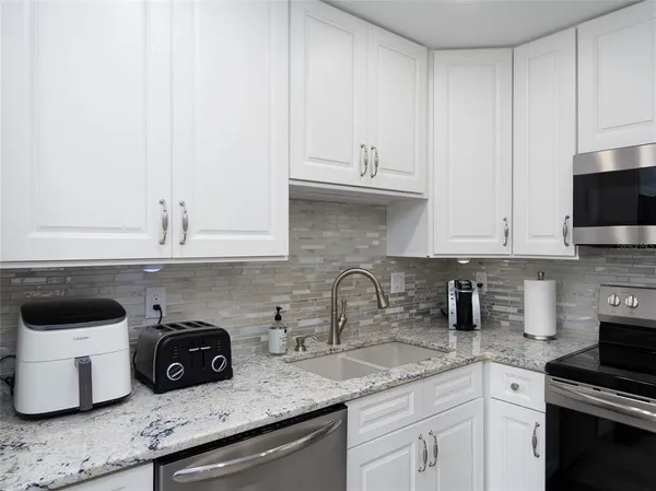 $225,000 | 5400 34th Street West, Unit 1B, Bradenton, FL 34210