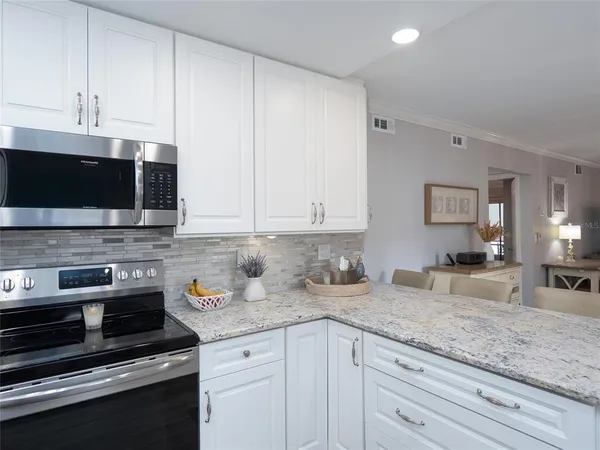 $225,000 | 5400 34th Street West, Unit 1B, Bradenton, FL 34210