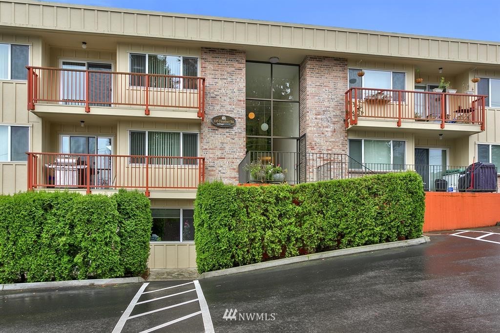 335 Heather Road, Unit 302 Everett, WA 98203 - Photo 14 of 15