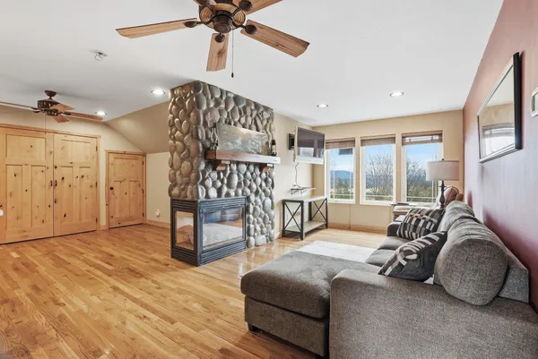 $1,559,900 | 18528 North Valley Road, Nine Mile Falls, WA 99026