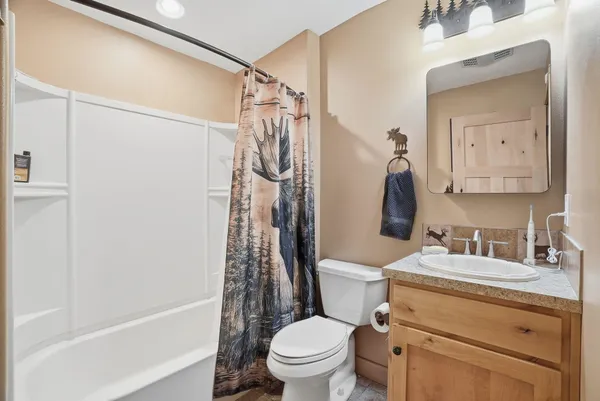 $1,559,900 | 18528 North Valley Road, Nine Mile Falls, WA 99026