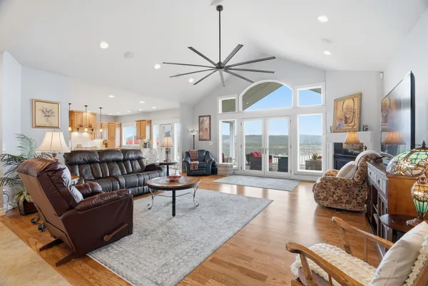 $1,559,900 | 18528 North Valley Road, Nine Mile Falls, WA 99026