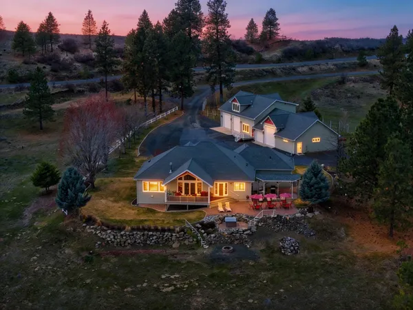 $1,559,900 | 18528 North Valley Road, Nine Mile Falls, WA 99026