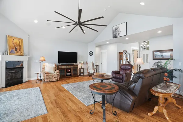$1,559,900 | 18528 North Valley Road, Nine Mile Falls, WA 99026