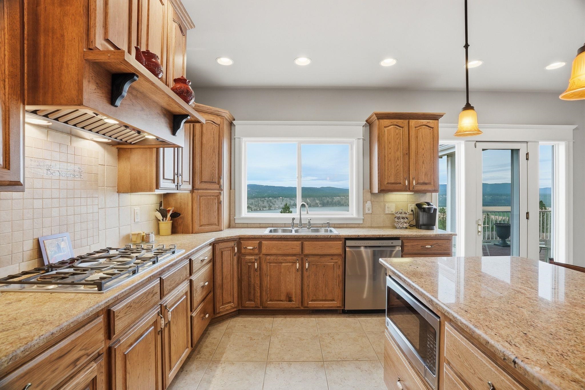 18528 North Valley Road Nine Mile Falls, WA 99026 - Photo 8 of 50