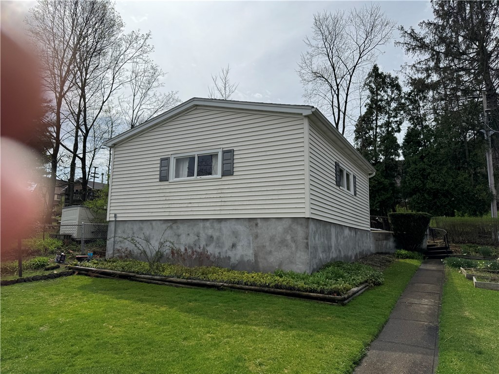 206 Watauga Avenue Corning, NY 14830 - Photo 4 of 18