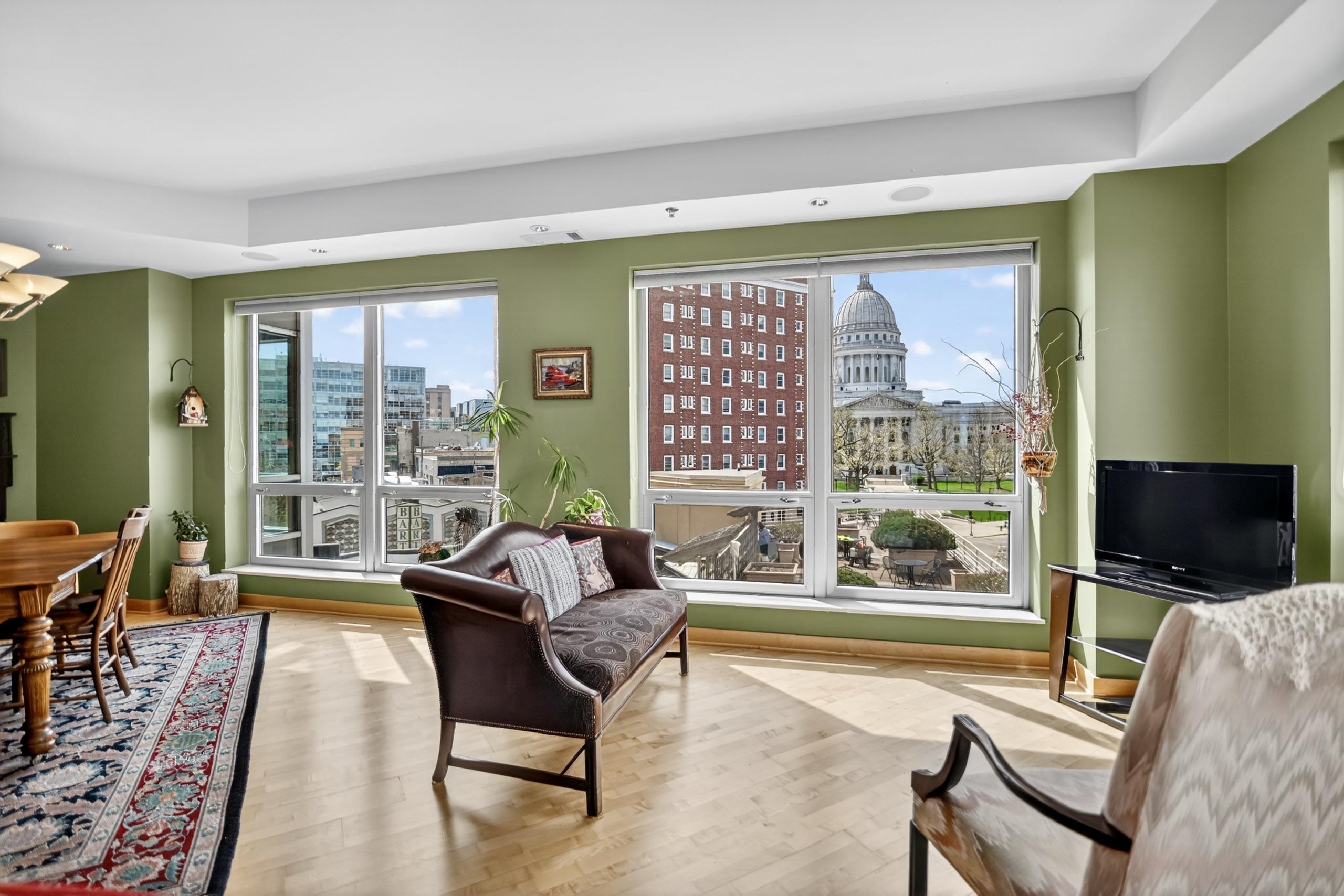 125 North Hamilton Street, Unit 806 Madison, WI 53703 - Photo 11 of 50