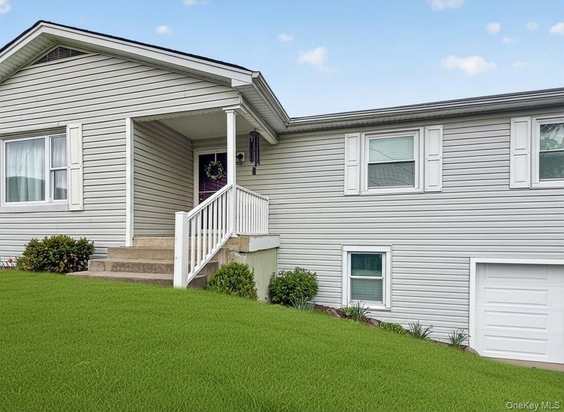 17 Regina Road Highland Falls, NY 10928 - Photo 2 of 14