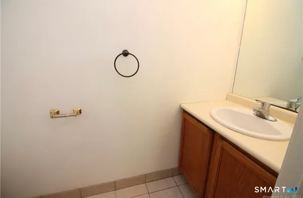 $2,400 | 37 Summersweet Drive, Unit 37, Glastonbury, CT 06033