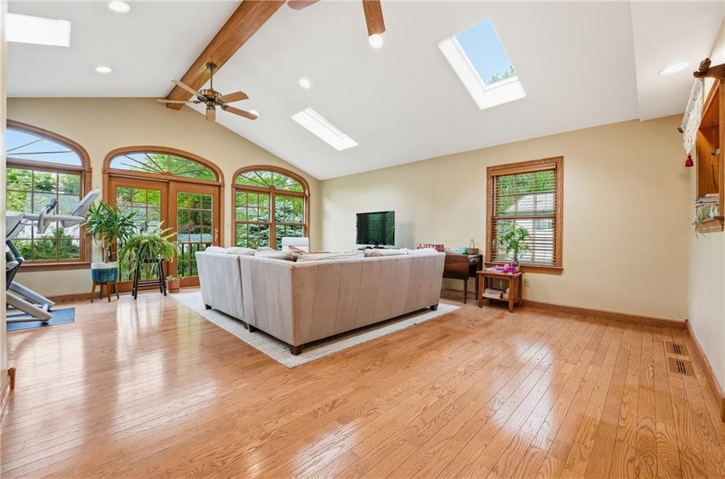 1325 Stanton Street Sharon, PA 16146 - Photo 11 of 33