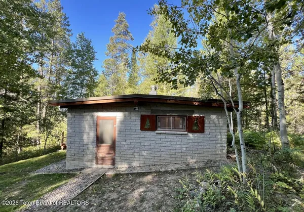 $365,000 | 415 Forest Drive, Wilson, WY 83014