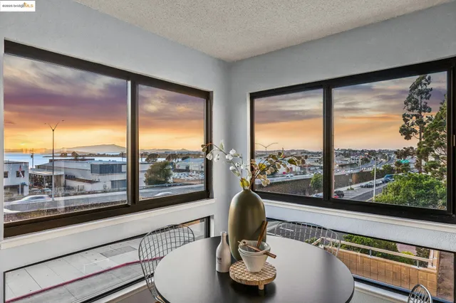 $599,000 | 545 Pierce Street, Unit 1206, Albany, CA 94706