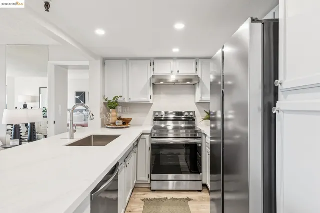 $599,000 | 545 Pierce Street, Unit 1206, Albany, CA 94706