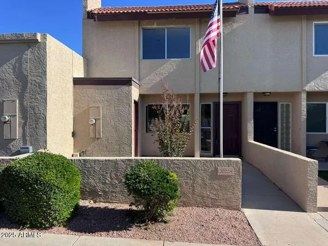 $299,999 | 20228 North 21st Avenue, Phoenix, AZ 85027