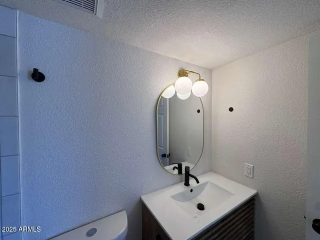 $299,999 | 20228 North 21st Avenue, Phoenix, AZ 85027