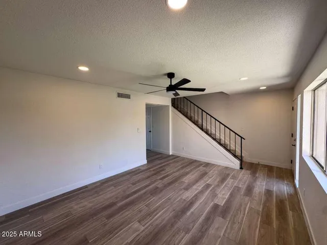 $299,999 | 20228 North 21st Avenue, Phoenix, AZ 85027