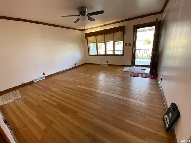 $139,900 | 166 Park Plaza Drive, Canton, IL 61520