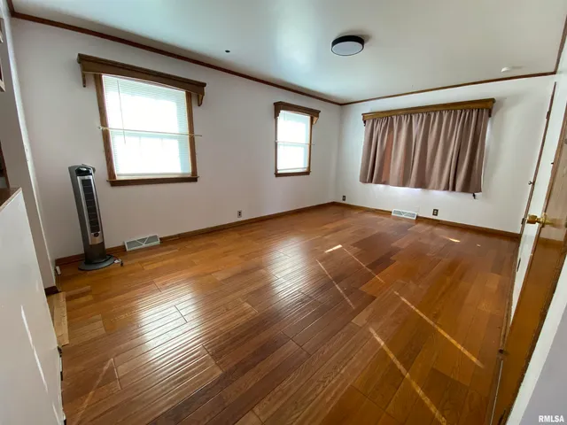 $139,900 | 166 Park Plaza Drive, Canton, IL 61520