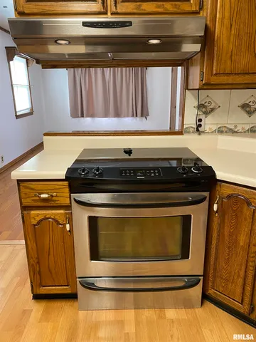 $139,900 | 166 Park Plaza Drive, Canton, IL 61520