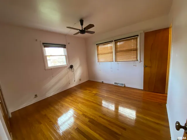 $139,900 | 166 Park Plaza Drive, Canton, IL 61520