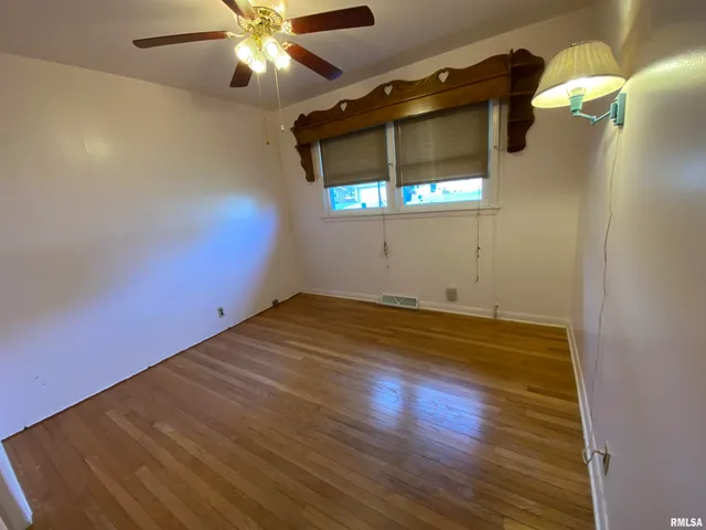 $139,900 | 166 Park Plaza Drive, Canton, IL 61520