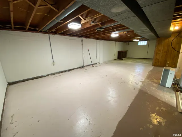 $139,900 | 166 Park Plaza Drive, Canton, IL 61520