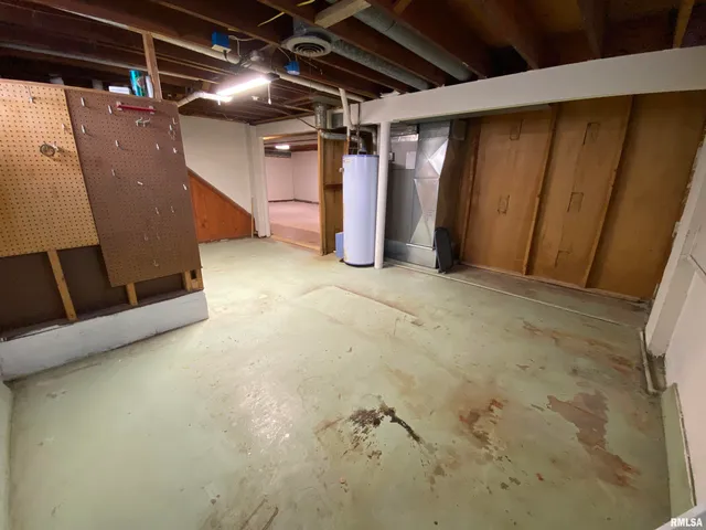 $139,900 | 166 Park Plaza Drive, Canton, IL 61520