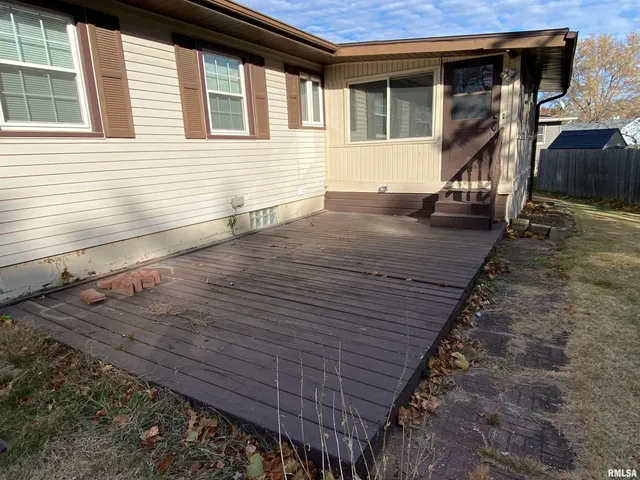 $139,900 | 166 Park Plaza Drive, Canton, IL 61520