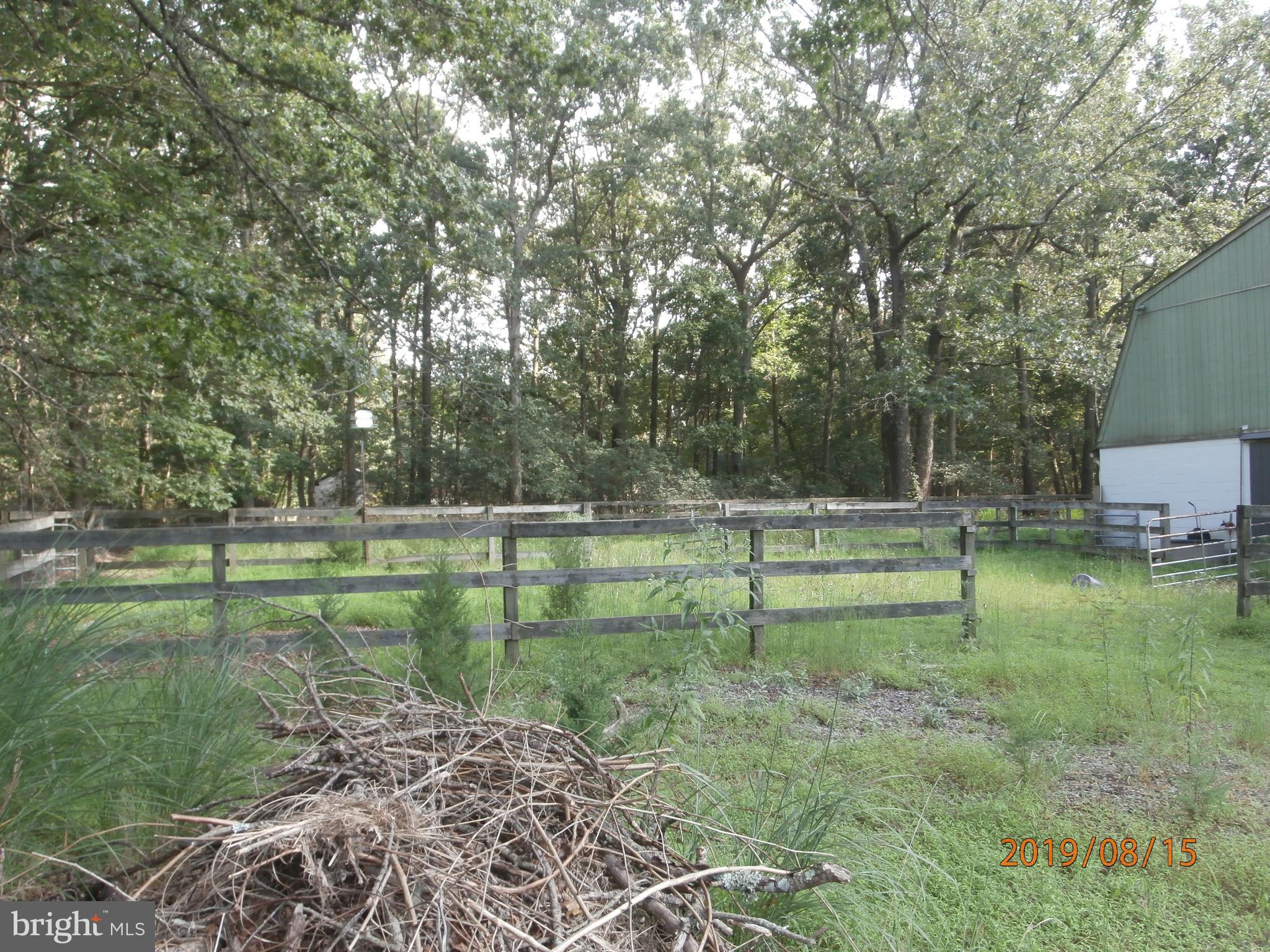 317 Carranza Road Tabernacle, NJ 08088 - Photo 43 of 52 Corral Area Entry