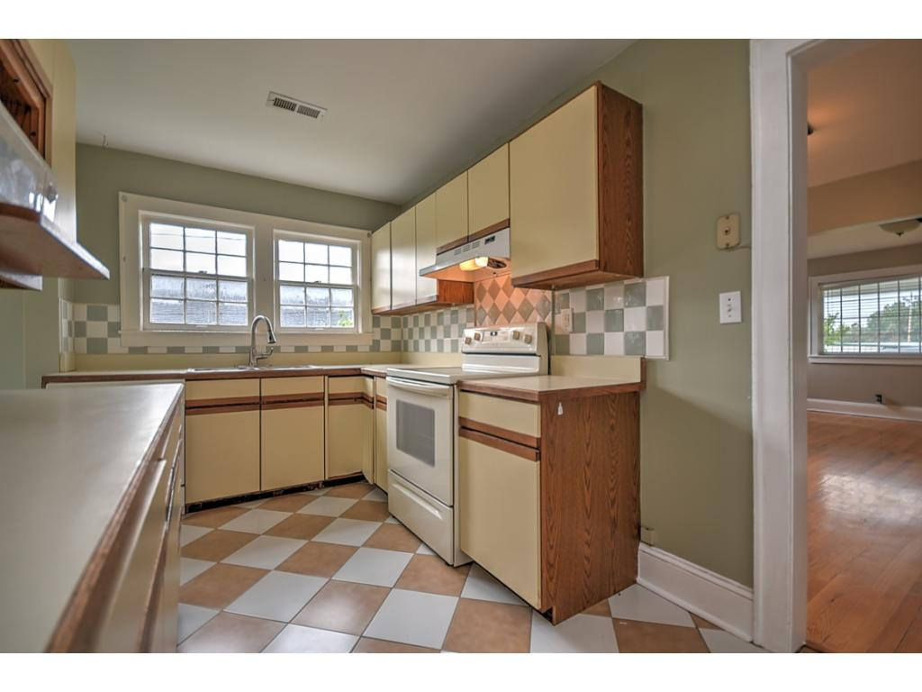 2112 Old Lewis Road Johnson City, TN 37601 - Photo 16 of 36 Photo 16