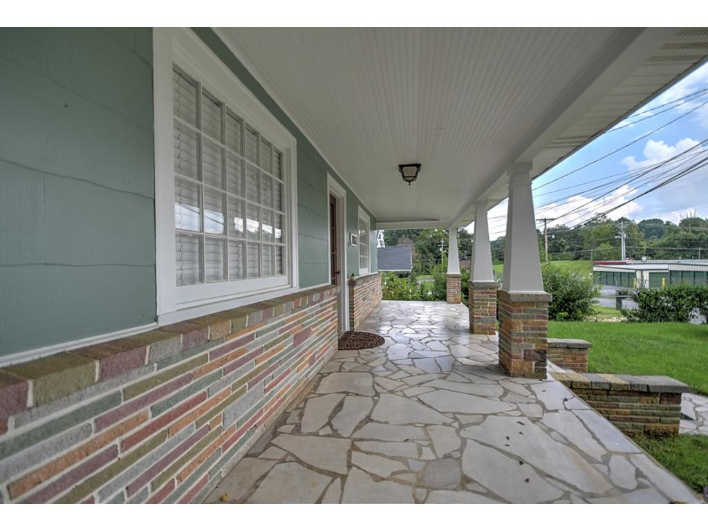 2112 Old Lewis Road Johnson City, TN 37601 - Photo 5 of 36 Photo 5