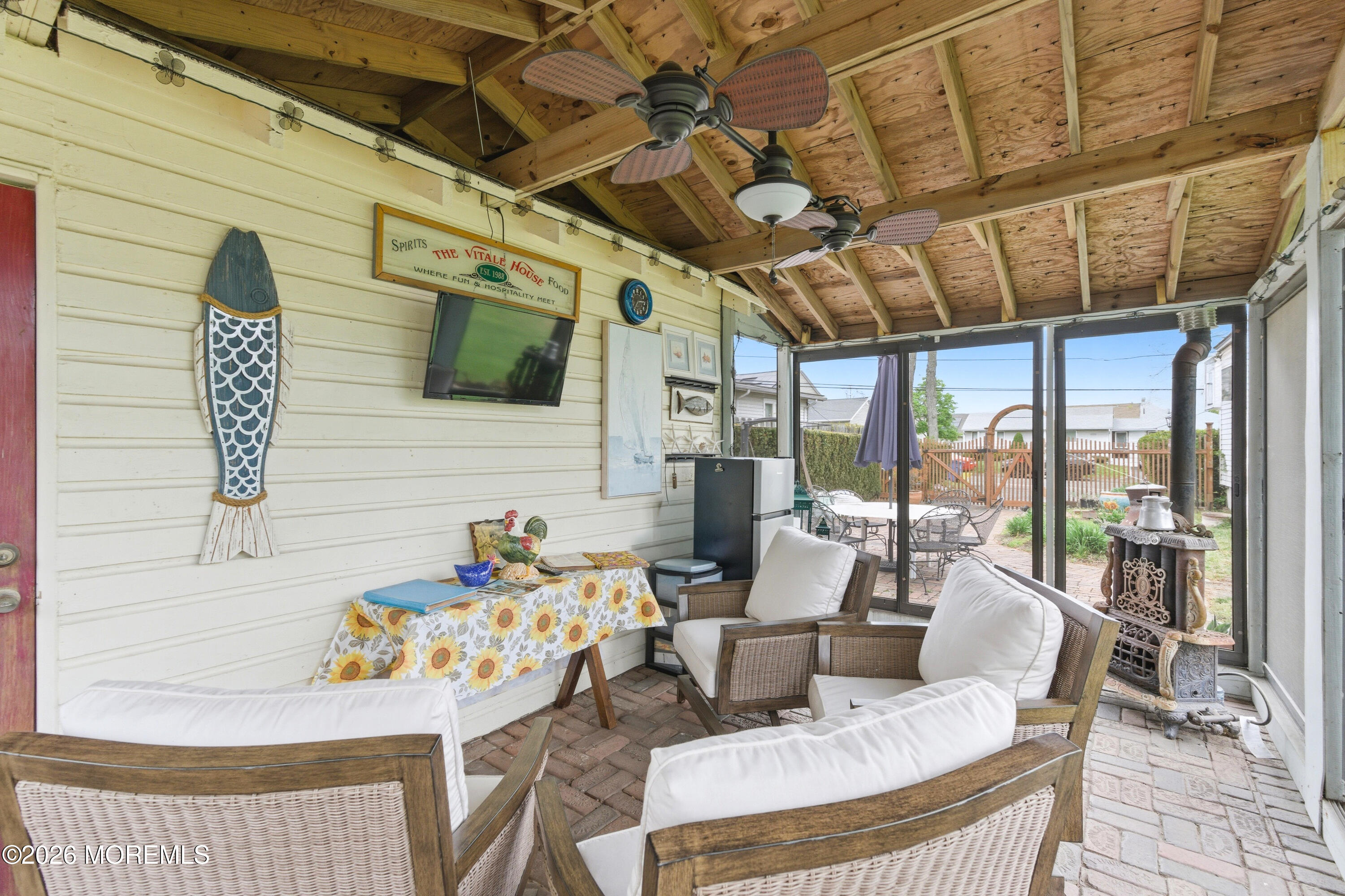 114 Ocean Boulevard Keyport, NJ 07735 - Photo 34 of 41 a outdoor living space with furniture