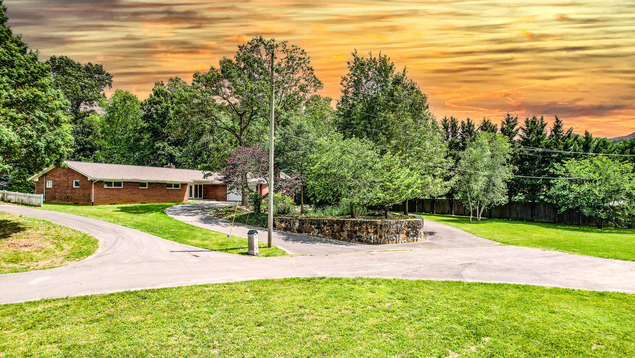 103 Wayside Lane Greeneville, TN 37745 - Photo 2 of 69 DJI_0756-Edit