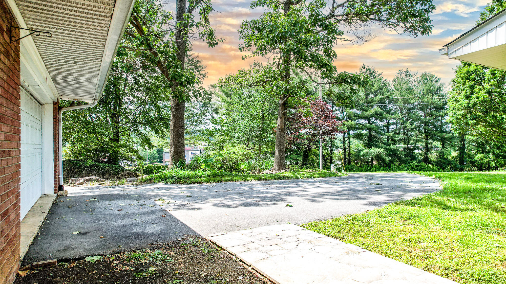 103 Wayside Lane Greeneville, TN 37745 - Photo 24 of 69 DJI_0801-Edit