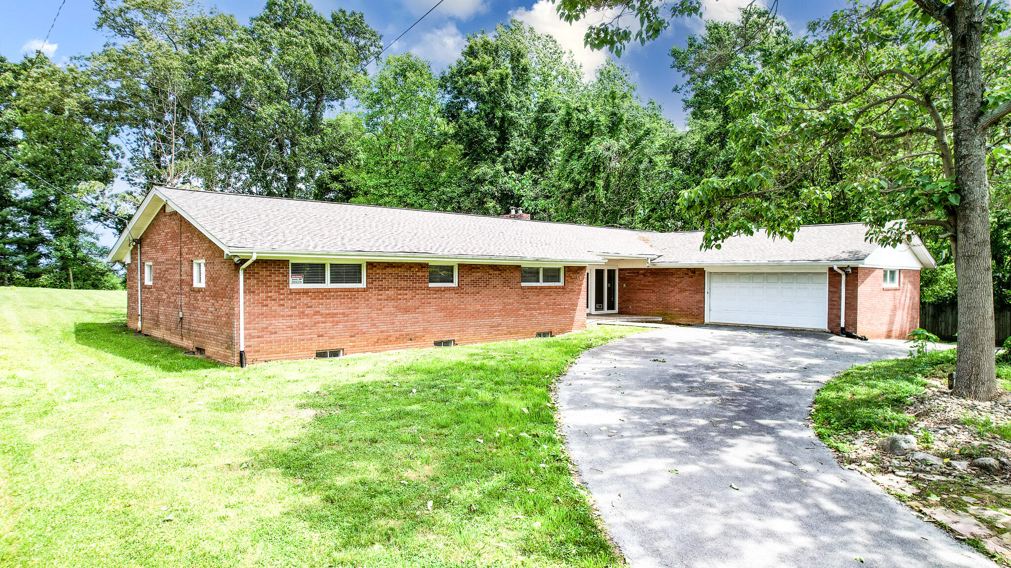 103 Wayside Lane Greeneville, TN 37745 - Photo 4 of 69 DJI_0763-Edit