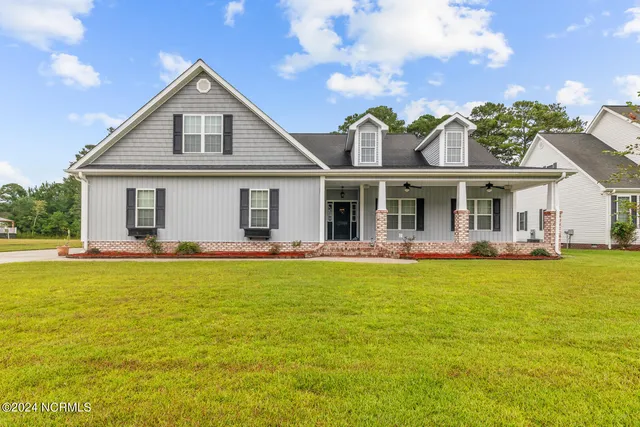 $499,950 | 427 Candlewood Drive, Jacksonville, NC 28540