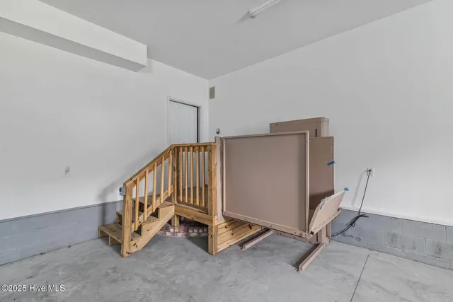 $499,950 | 427 Candlewood Drive, Jacksonville, NC 28540