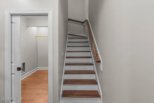 $499,950 | 427 Candlewood Drive, Jacksonville, NC 28540