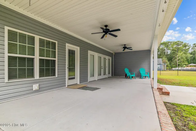 $499,950 | 427 Candlewood Drive, Jacksonville, NC 28540