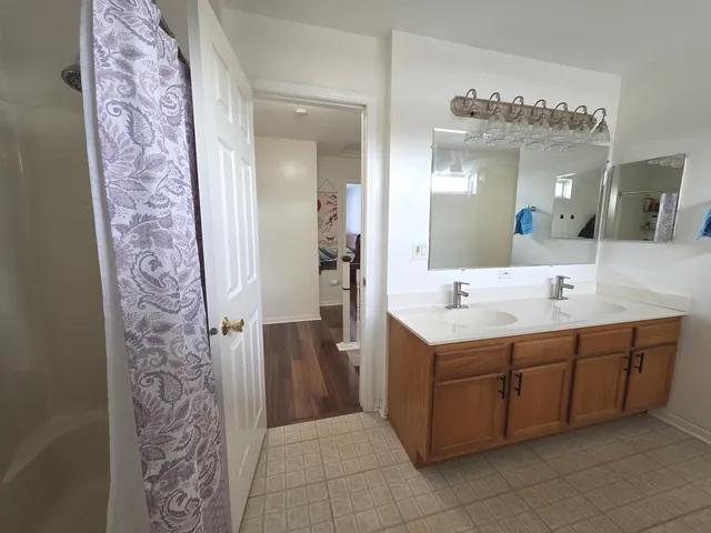 $345,000 | 1706 Windward Avenue, Naperville, IL 60563