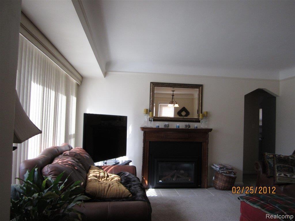 15536 Champaign Road Allen Park, MI 48101 - Photo 8 of 22 Chapaign 003.jpg