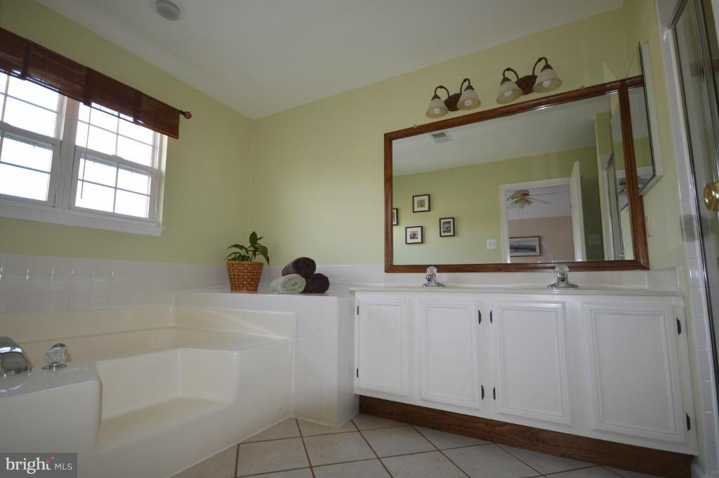 9 Appling Road Stafford, VA 22554 - Photo 12 of 29 Bath (Master)