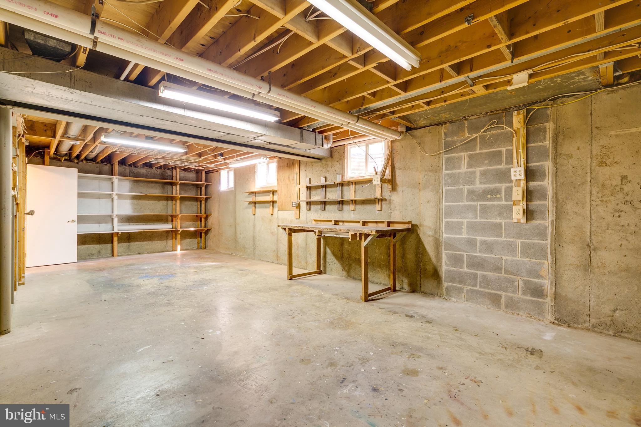 7007 Barnacle Place Burke, VA 22015 - Photo 37 of 49