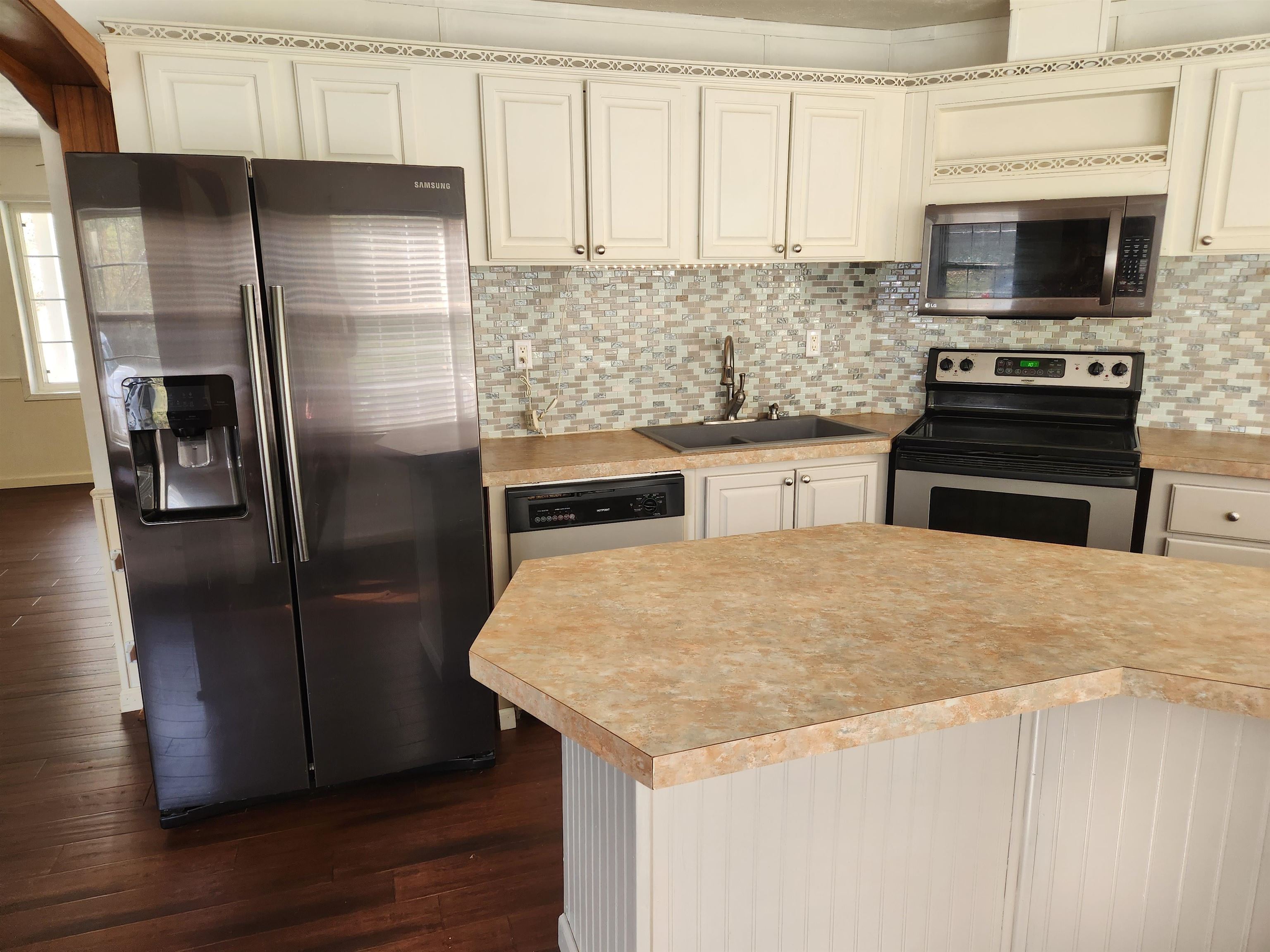 10036 Huff Hollow Road Catlettsburg, KY 41129 - Photo 4 of 37 Gallery Image 4