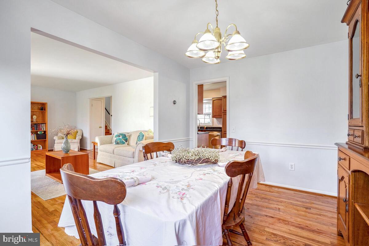 14004 Pond View Road Silver Spring, MD 20905 - Photo 6 of 33 Dining Room - Living Room