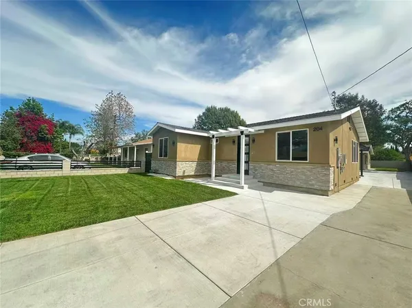 $6,500 | 204 North Willow Avenue, West Covina, CA 91790