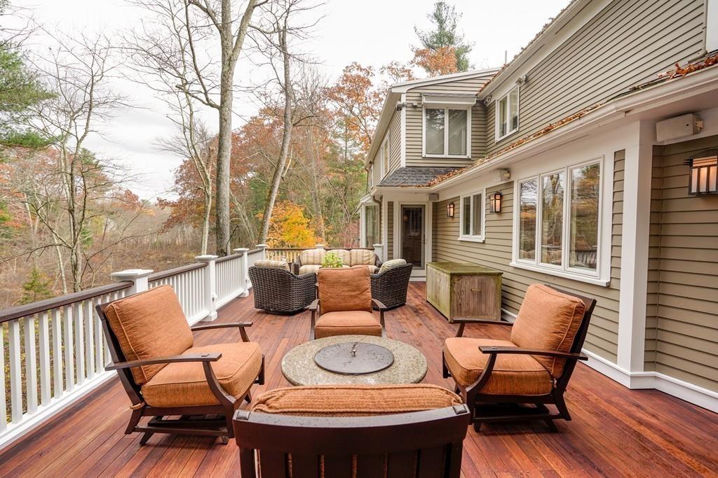 32 Arrowhead Road Weston, MA 02493 - Photo 24 of 30