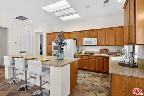 $695,000 | 39314 Blossom Circle, Palm Desert, CA 92211